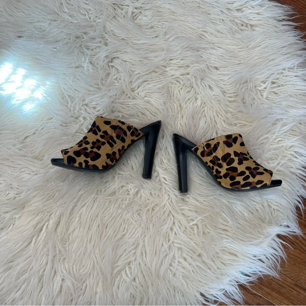*RARE FIND* GUC Jeffrey Campbell Curie Cheetah/Leopard Slide On Heels Sz 7.5 - Picture 5 of 9